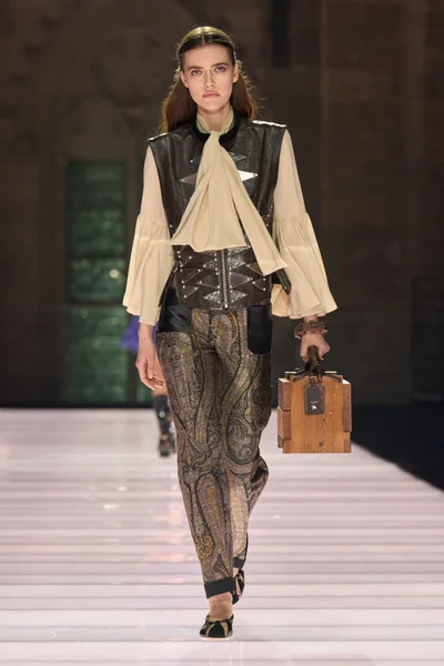 Look 41
